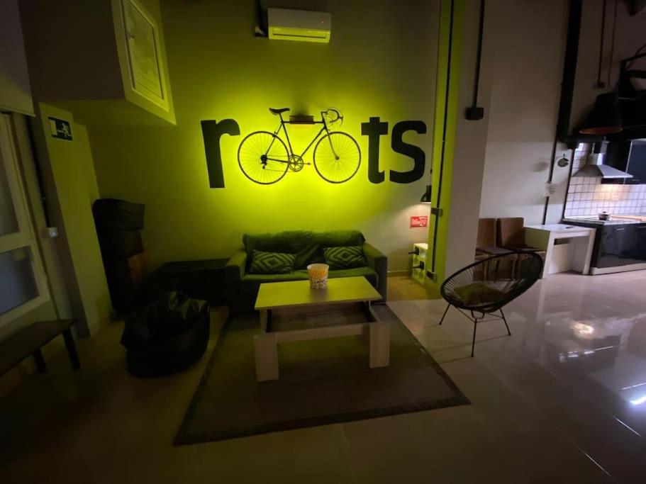 Apartment Ruzafa Roots, 12 Min To Centre, Smart Tv, Wine Valensiya Dış mekan fotoğraf