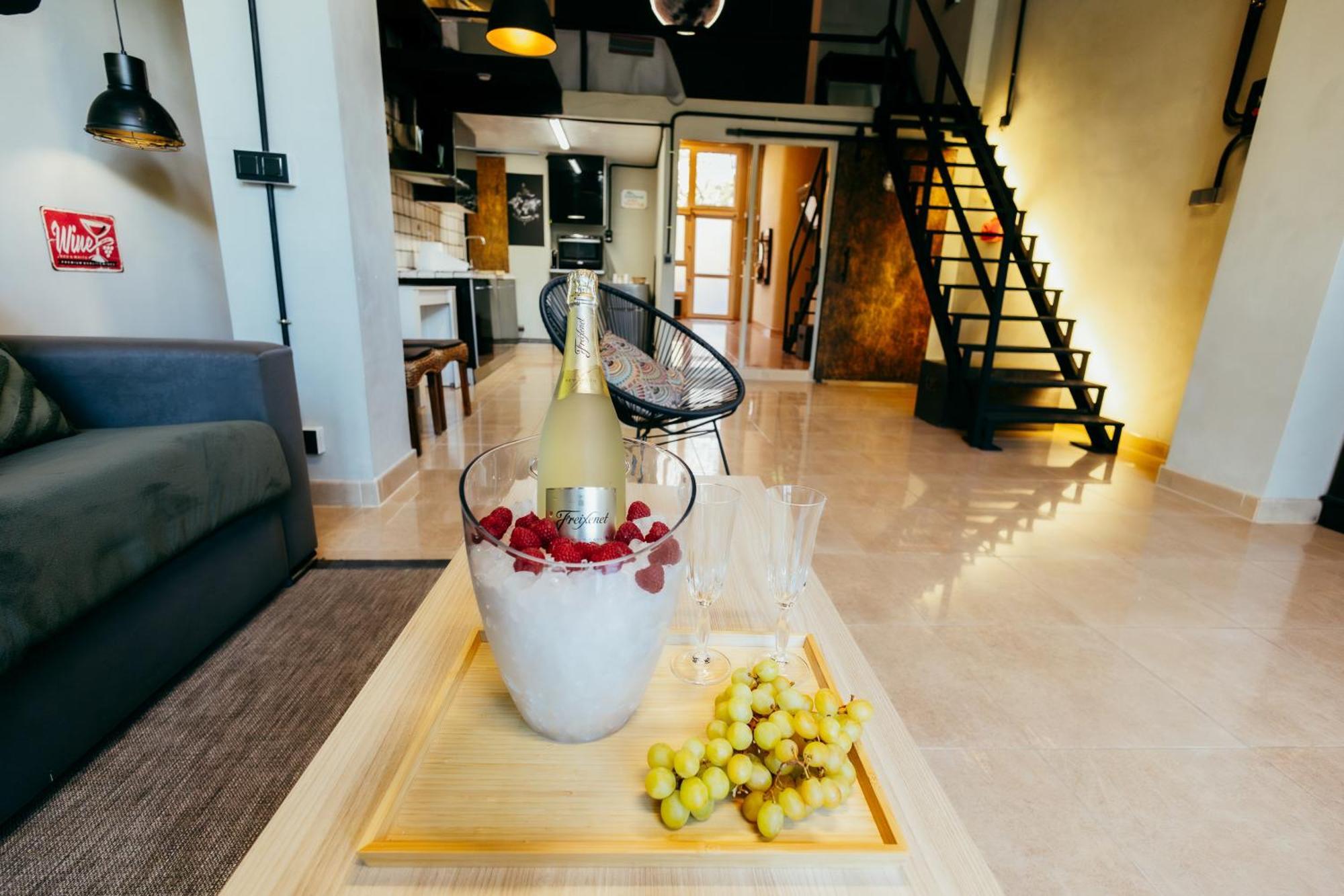 Apartment Ruzafa Roots, 12 Min To Centre, Smart Tv, Wine Valensiya Dış mekan fotoğraf